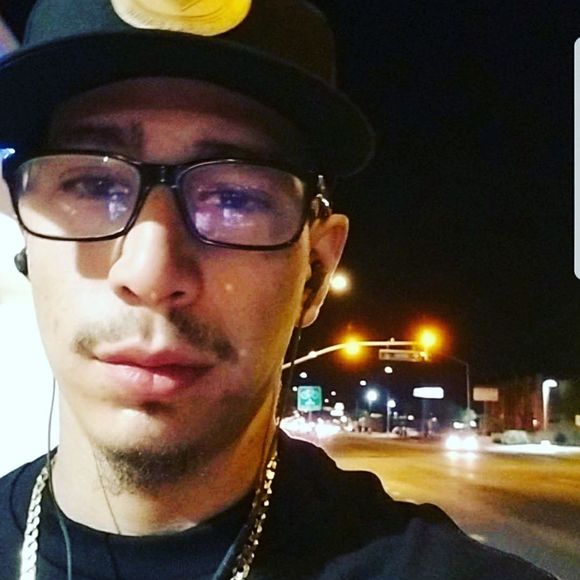 Meet your Posher, Julian - Picture 1 of 1